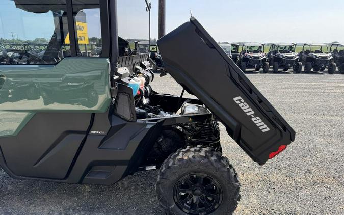 2025 Can-Am DEFENDER DPS CAB HD9