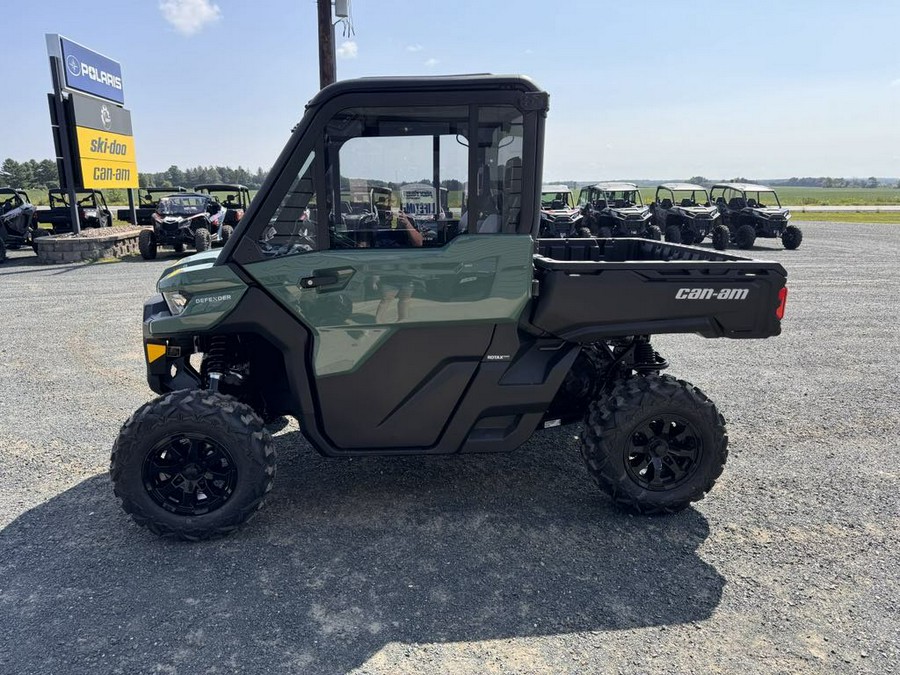 2025 Can-Am DEFENDER DPS CAB HD9