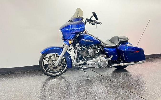 2017 Harley-Davidson® FLHXS - Street Glide® Special