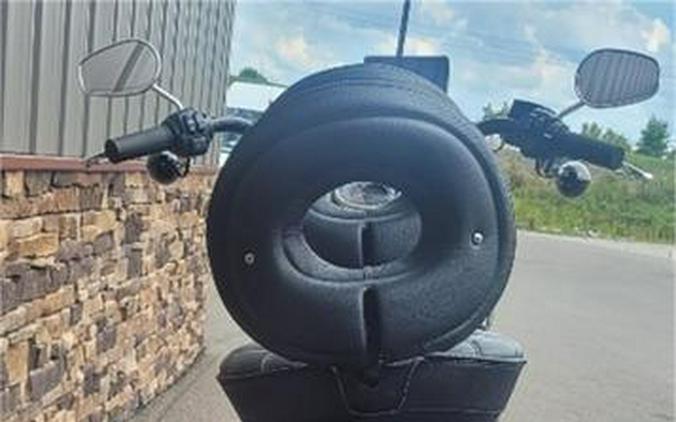 2021 Harley-Davidson® FLSL - Softail Slim®