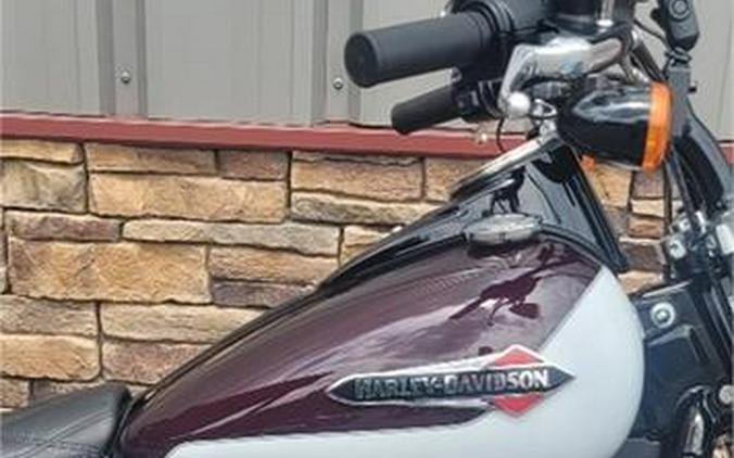 2021 Harley-Davidson® FLSL - Softail Slim®