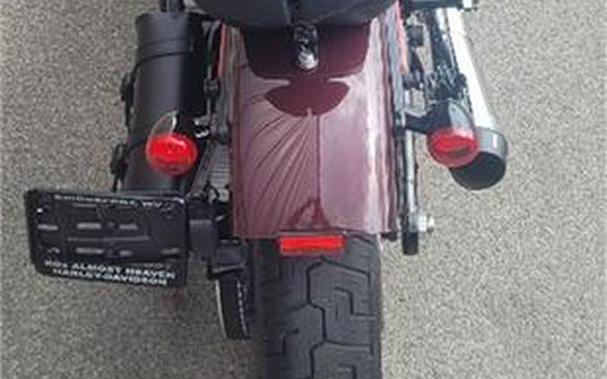 2021 Harley-Davidson® FLSL - Softail Slim®