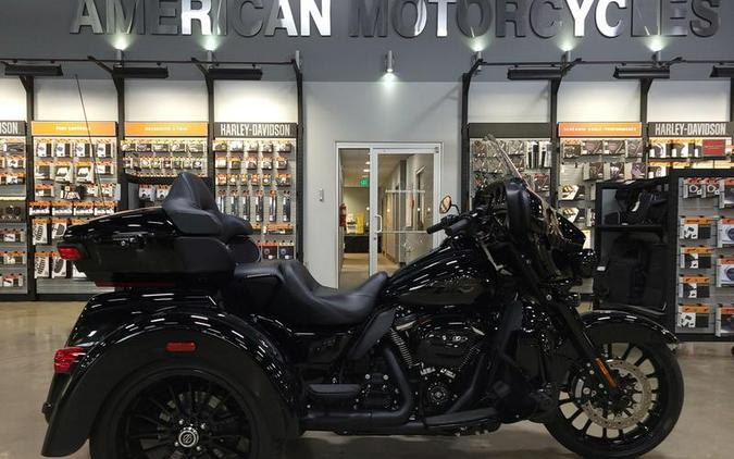 2025 Harley-Davidson® FLHTCUTG - Tri Glide® Ultra