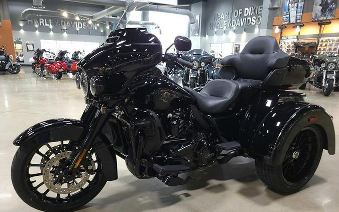 2025 Harley-Davidson® FLHTCUTG - Tri Glide® Ultra