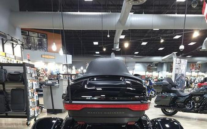 2025 Harley-Davidson® FLHTCUTG - Tri Glide® Ultra