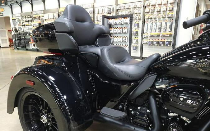 2025 Harley-Davidson® FLHTCUTG - Tri Glide® Ultra