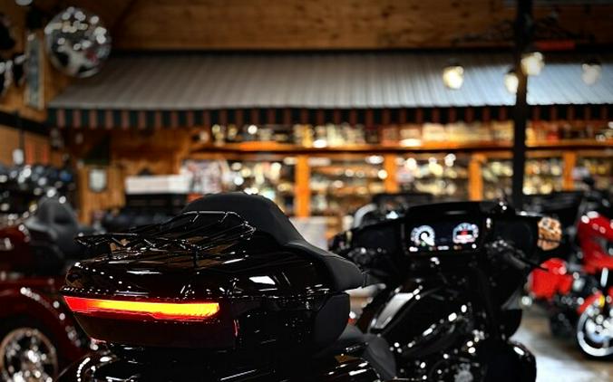 2026 Harley-Davidson® Street Glide 3 Limited Vivid Black Black Trim