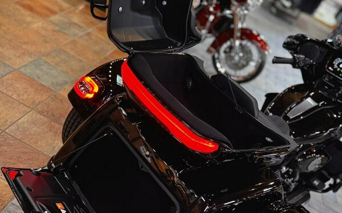 2026 Harley-Davidson® Street Glide 3 Limited Vivid Black Black Trim