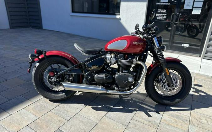 2022 Triumph Bonneville Bobber Gold Line Carnival Red/Sapphire Black