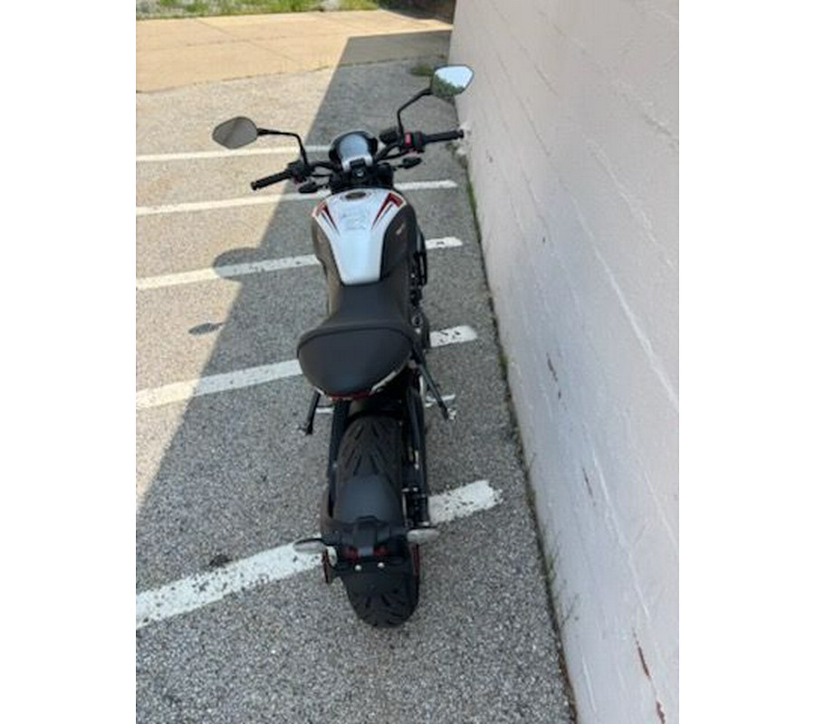 2025 Triumph Trident 660 Triple Tribute Edition