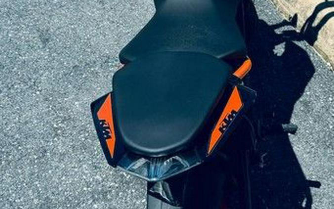 2023 KTM 200 Duke