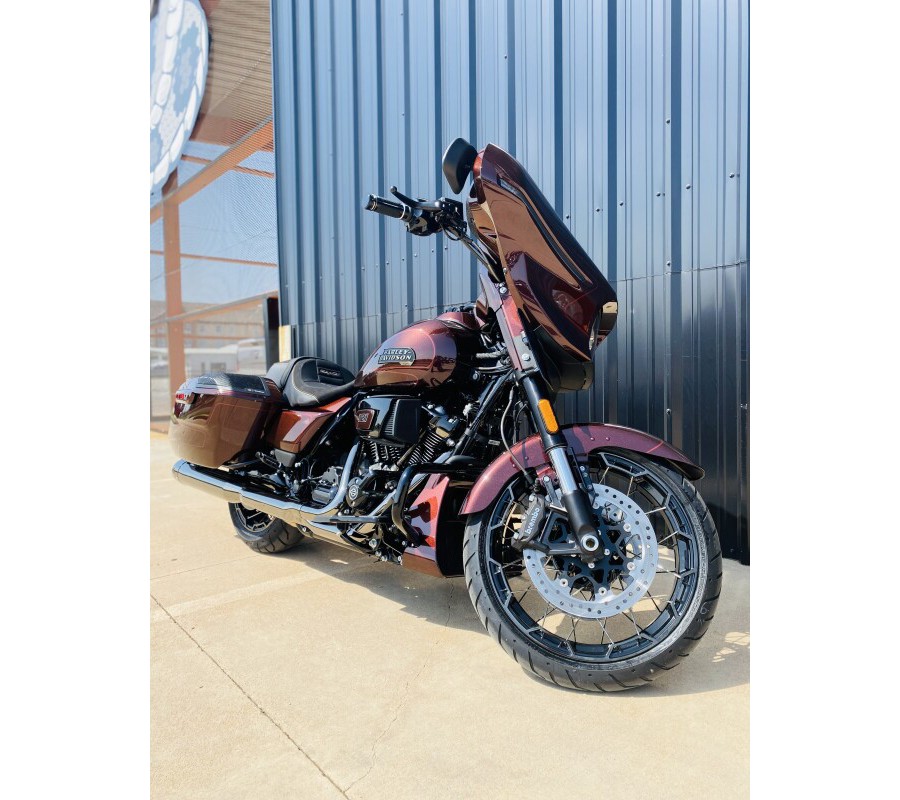 FLHXSE 2024 CVO™ Street Glide®