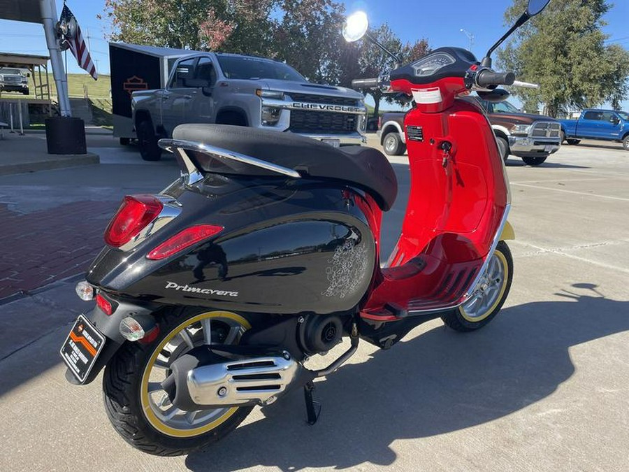 2025 Vespa Primavera 50 Disney Mickey Mouse Edition