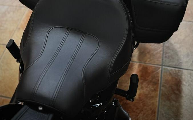 2026 Harley-Davidson® Heritage Classic Vivid Black Black Cast Wheels