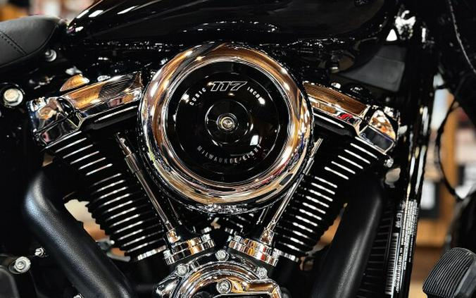 2026 Harley-Davidson® Heritage Classic Vivid Black Black Cast Wheels