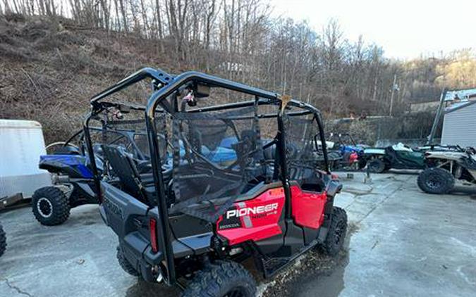 2024 Honda Pioneer 1000-5 Deluxe