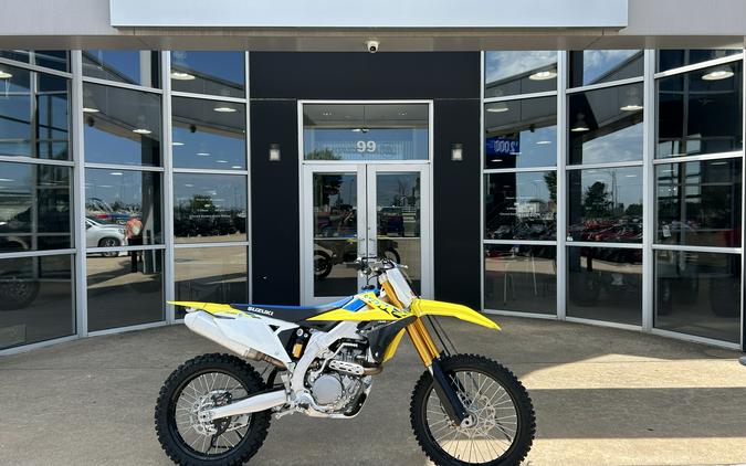 2024 Suzuki RM-Z450 First Look [with RM Army Kit]