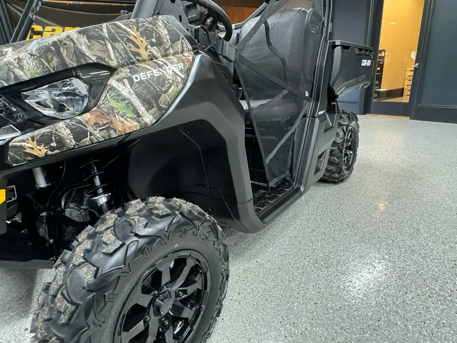 2025 Can-Am Defender DPS HD7