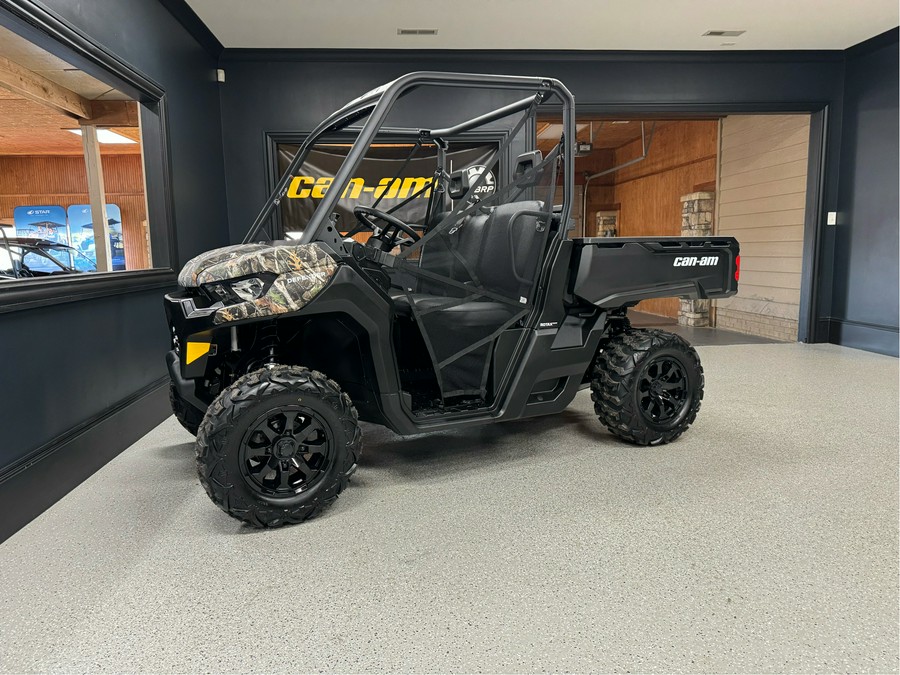 2025 Can-Am Defender DPS HD7