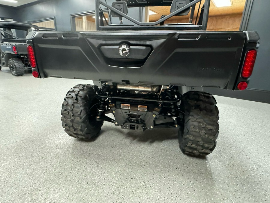 2025 Can-Am Defender DPS HD7