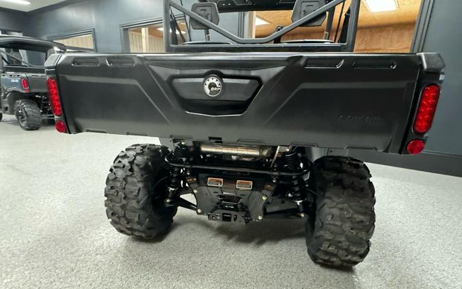 2025 Can-Am Defender DPS HD7