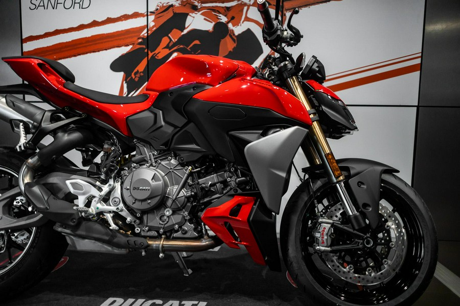 2026 Ducati Streetfighter V2 896