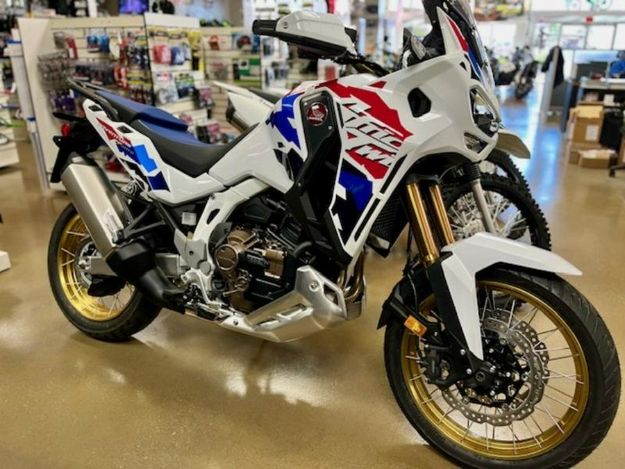 2025 Honda® Africa Twin Adventure Sports ES DCT