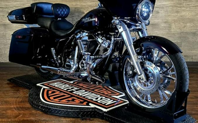 2019 Harley-Davidson Street Glide FLHX