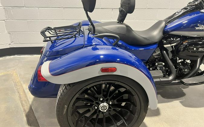 2023 Harley-Davidson® Freewheeler® Bright Billiard Blue/Billiard Gray FLRT