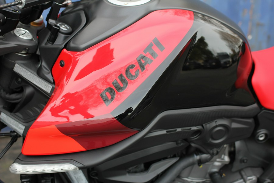 2023 Ducati Monster SP