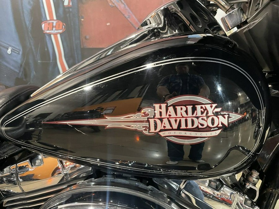 2012 Harley-Davidson FLHTC - Electra Glide Classic