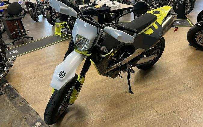 2024 Husqvarna® 701 Supermoto