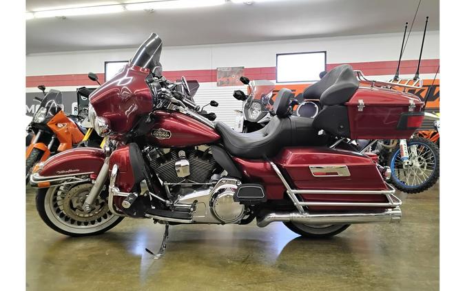 2010 HD ULTRA CLASSIC ELECTRA GLIDE - Harley-Davidson®