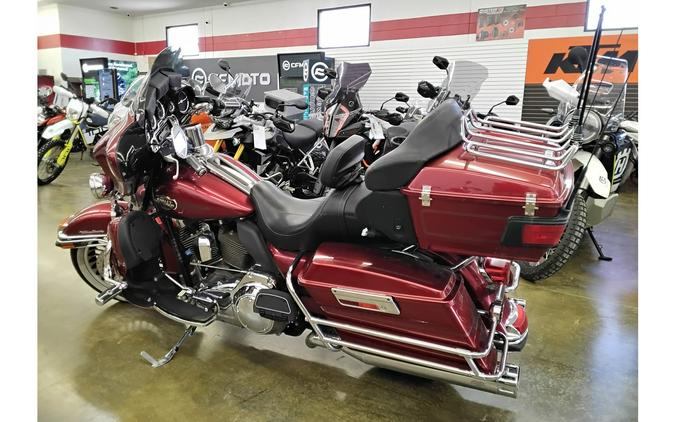 2010 HD ULTRA CLASSIC ELECTRA GLIDE - Harley-Davidson®