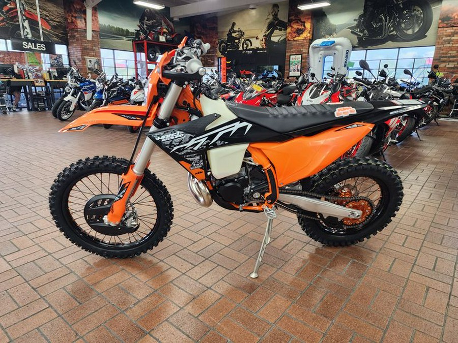 New 2025 KTM 300 XC-W HARDENDURO