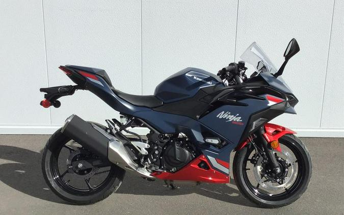 2026 Kawasaki Ninja® 500 ABS Metallic Matte Twilight Blue