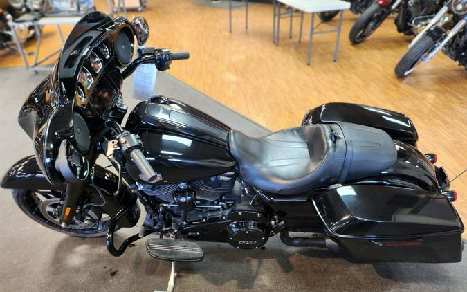 2022 Harley-Davidson® Street Glide® Special Vivid Black