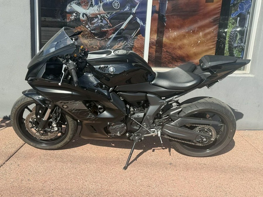 2025 Yamaha YZF R7