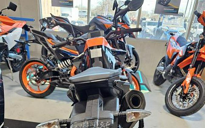 2021 KTM 890 Duke