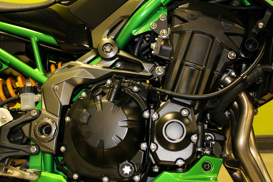 2024 Kawasaki Z900 SE ABS