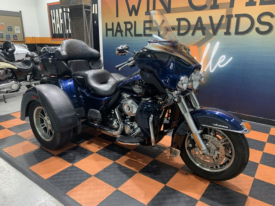 USED 2012 HARLEY-DAVIDSON TRI-GLIDE ULTRA CLASSIC FLHTCUTG FOR SALE NEAR LAKEVILLE, MN