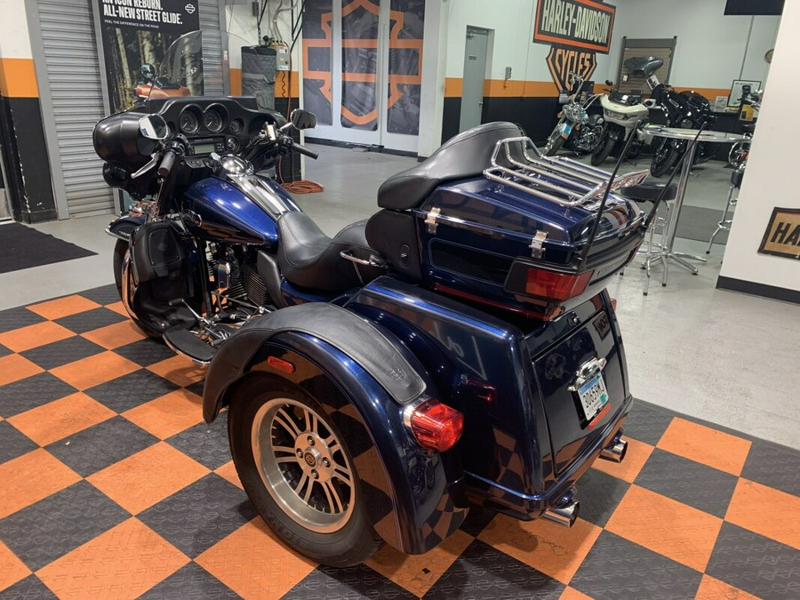 USED 2012 HARLEY-DAVIDSON TRI-GLIDE ULTRA CLASSIC FLHTCUTG FOR SALE NEAR LAKEVILLE, MN