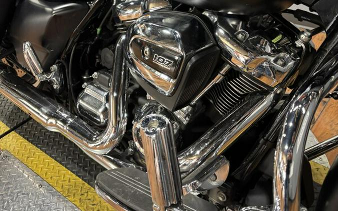 2017 Harley-Davidson® Street Glide® Special BLACK DENIM