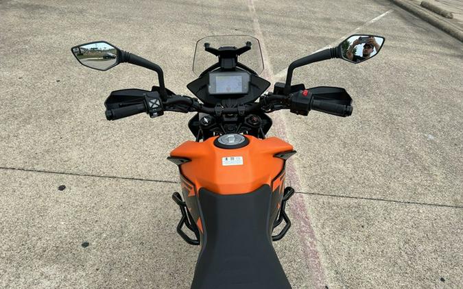 2024 KTM Adventure 390