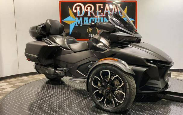 2022 Can-Am® Spyder RT Limited Dark Wheels