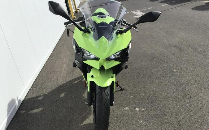 2026 Kawasaki Ninja® 500 ABS Metallic Yellowish Green/Ebony