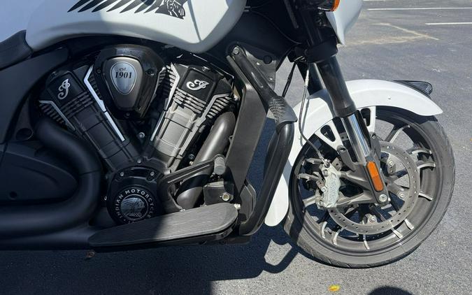 2025 Indian Motorcycle® Chieftain® PowerPlus Dark Horse® Ghost White Metallic Smoke