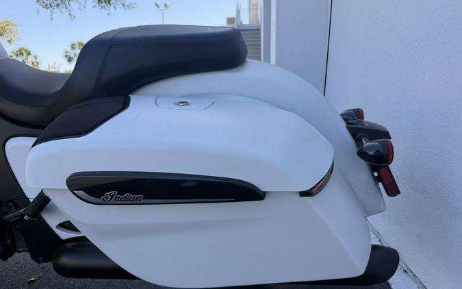 2025 Indian Motorcycle® Chieftain® PowerPlus Dark Horse® Ghost White Metallic Smoke