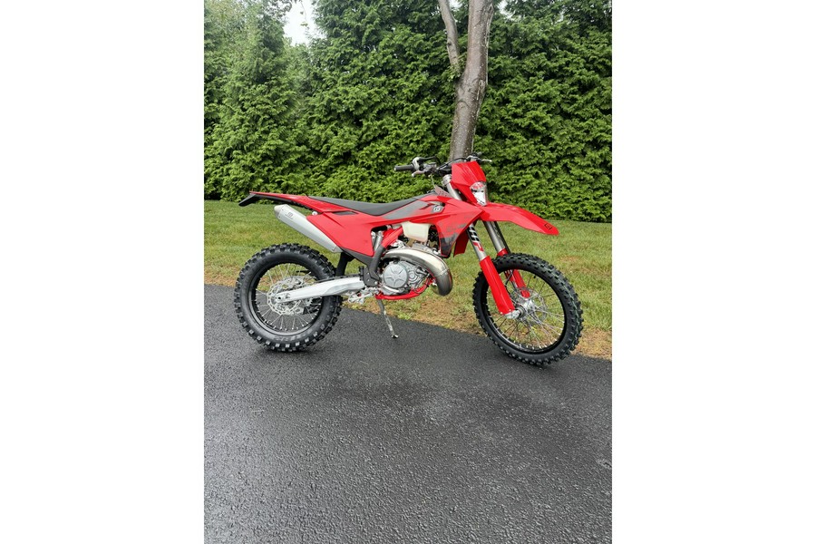 2027 GASGAS EC 300