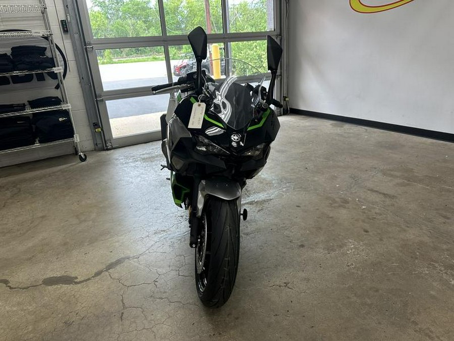 2024 Kawasaki Ninja® 7 Hybrid ABS